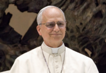 宗教の壁越え平和訴え ローマ教皇、中東で融和のリーダー像示す