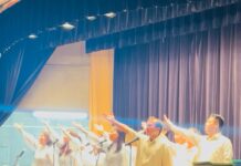 東大宮で早めのクリスマスコンサート ゴスペルグループ Marvellous Light